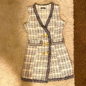 Knitted sweater vest